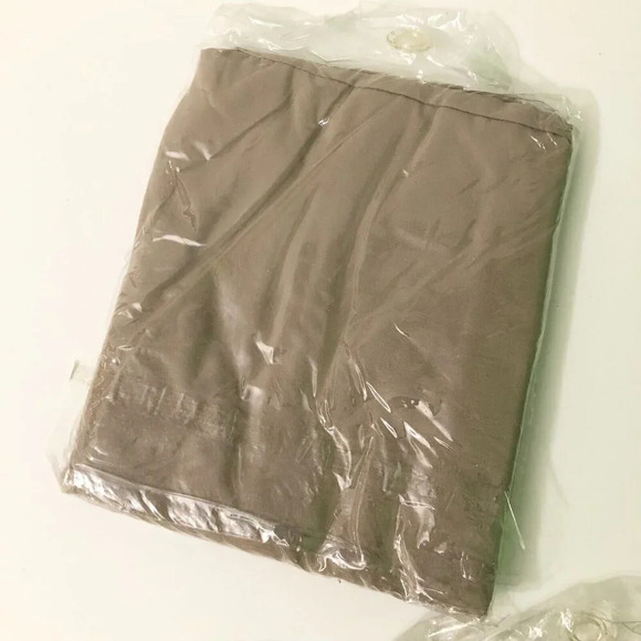 Lot of 3 L Shaped Pillowcases LBC  Canada for Boomerang Pillow Damaged Packaging - Picture 10 of 10